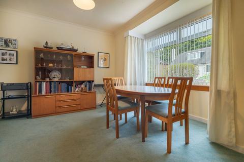 15 Balmoral Drive, Bearsden, Glasgow, G61 1DH