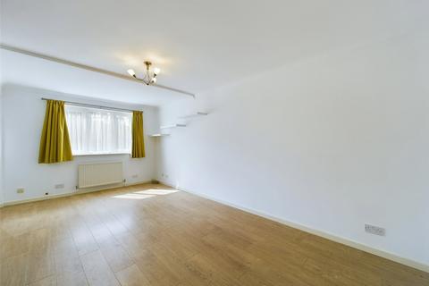 2 bedroom apartment to rent, Milton Gardens, Buckinghamshire HP27