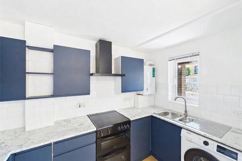 2 bedroom apartment to rent, Milton Gardens, Buckinghamshire HP27