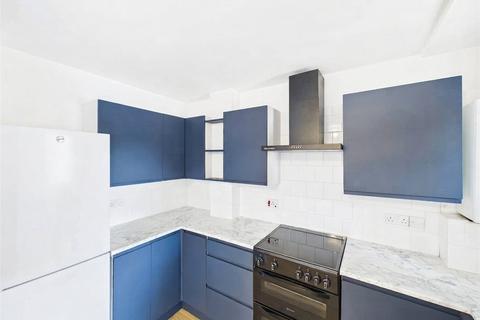 2 bedroom apartment to rent, Milton Gardens, Buckinghamshire HP27