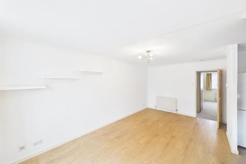 2 bedroom apartment to rent, Milton Gardens, Buckinghamshire HP27