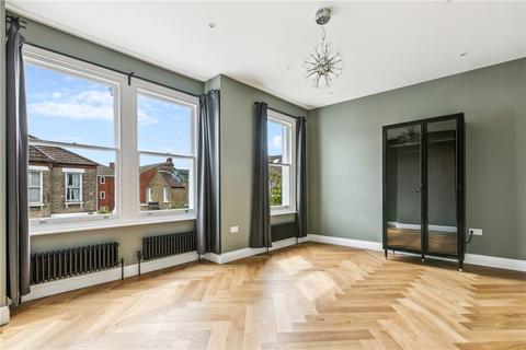 2 bedroom apartment to rent, Renmuir Street, London, SW17