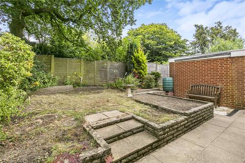 10 Sefton Close, St Albans, AL1 4PF
