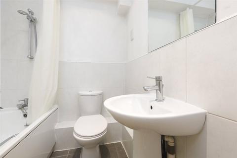 1 bedroom apartment to rent, Artichoke Hill, London, E1W