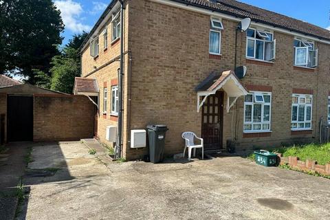 2 bedroom maisonette for sale, Beavers Lane, Hounslow TW4