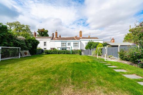 6 bedroom terraced house for sale, Stortford Road, Dunmow, Essex