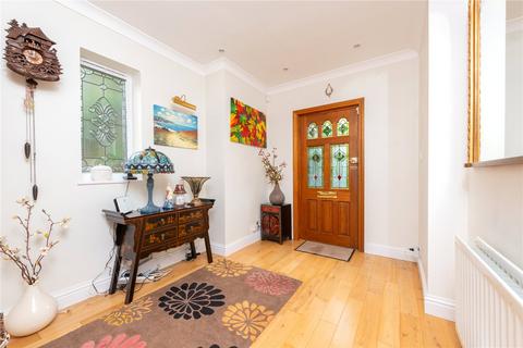 50 Matlock Way, New Malden, KT3 3AY