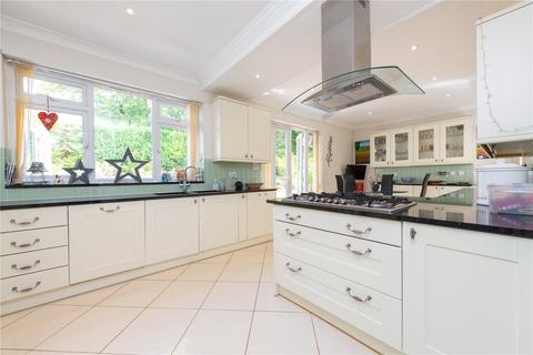 50 Matlock Way, New Malden, KT3 3AY