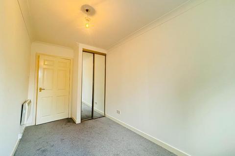 2 bedroom flat to rent, Neilston Road, Paisley, Renfrewshire, PA2