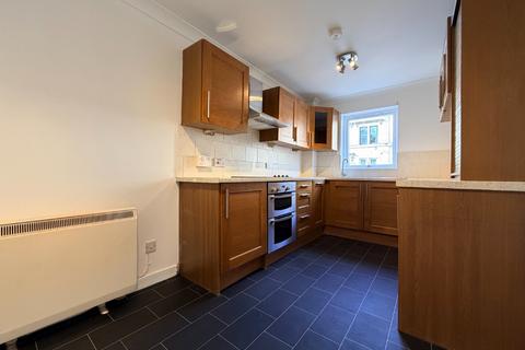 2 bedroom flat to rent, Neilston Road, Paisley, Renfrewshire, PA2
