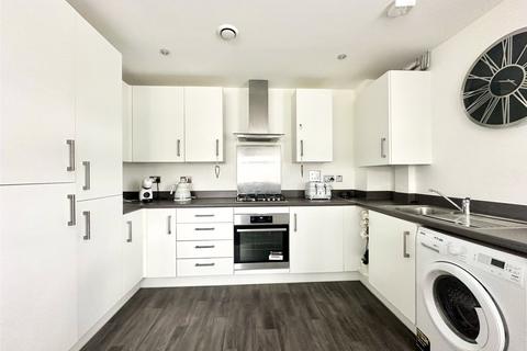 2 bedroom flat for sale, Hildefirth Close, Weldon, Ebbsfleet Valley, Swanscombe, DA10