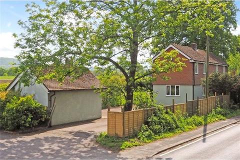 3 bedroom detached house for sale, Winchester Road, Petersfield, Hampshire, GU32