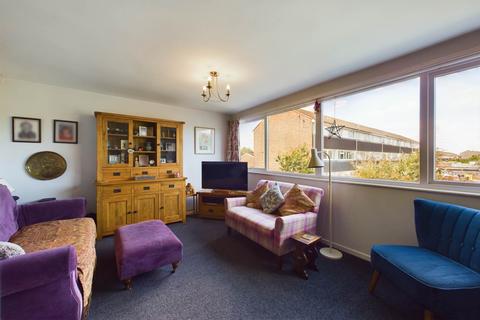 7 Avon Square, Hemel Hempstead, HP2 6DZ