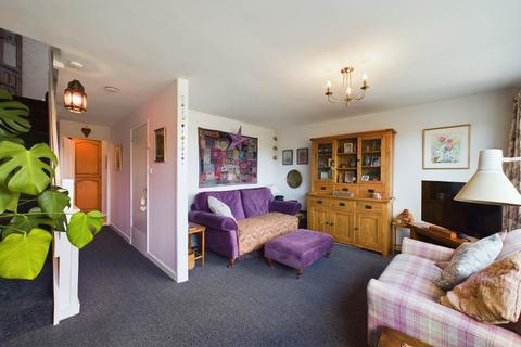 7 Avon Square, Hemel Hempstead, HP2 6DZ