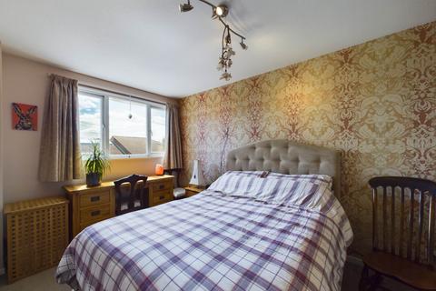 7 Avon Square, Hemel Hempstead, HP2 6DZ