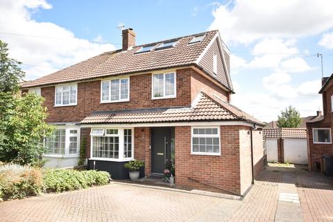 15 Lynn Walk, Reigate, RH2 7NZ