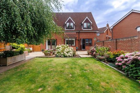 4 bedroom detached house for sale, Chevely Close, Coopersale