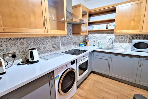 1 bedroom apartment to rent, Vassalli House, Central Road, Leeds