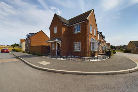 3 bedroom semi-detached house for sale, Combine Way, Scarborough YO11