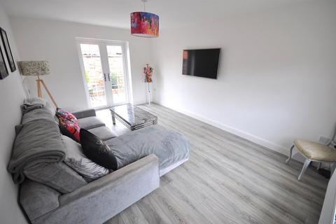 Plantation House Plantation Road, Thorne, Doncaster, DN8 5EA