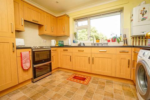 3 bedroom flat for sale, Hollington Park Road, St. Leonards-On-Sea