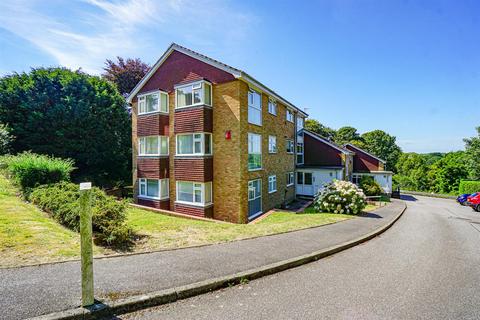 3 bedroom flat for sale, Hollington Park Road, St. Leonards-On-Sea