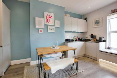 2 bedroom apartment for sale, London Road, Cheltenham GL52