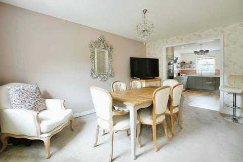 undefined, London Road, Cheltenham GL52