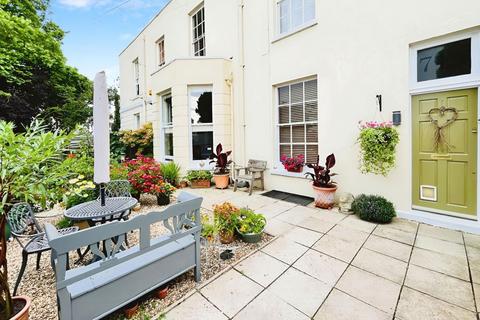 2 bedroom apartment for sale, London Road, Cheltenham GL52