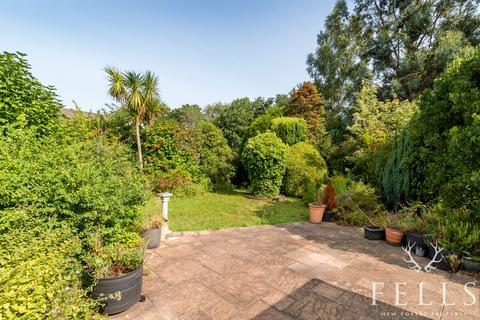 13 Bracken Close, Ashley Heath, Ringwood, BH24 2HF