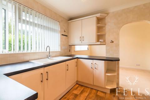 13 Bracken Close, Ashley Heath, Ringwood, BH24 2HF