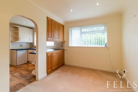 13 Bracken Close, Ashley Heath, Ringwood, BH24 2HF