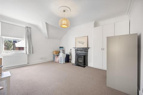 2 bedroom flat for sale, Downside Crescent, Belsize Park NW3