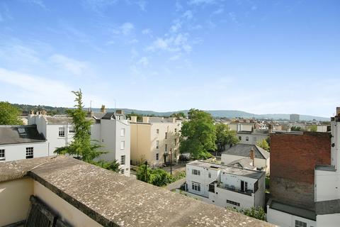 3 bedroom penthouse for sale, Evesham Road, Cheltenham GL52