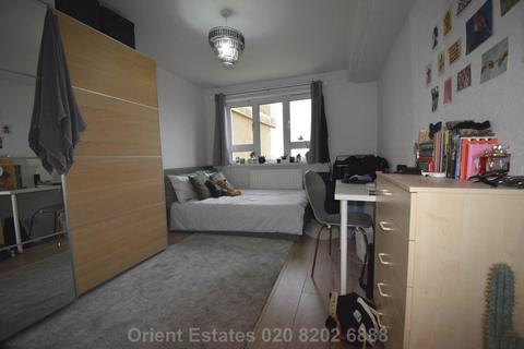 2 bedroom flat for sale, Upper Fosters, London