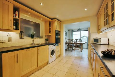 2 Birch Close, Charlton Kings, Cheltenham, GL53 8PJ
