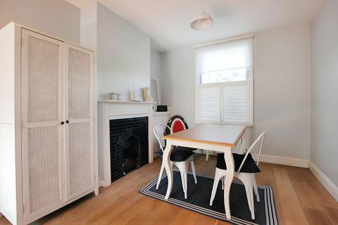 344 Gloucester Road, Cheltenham, GL51 7AE