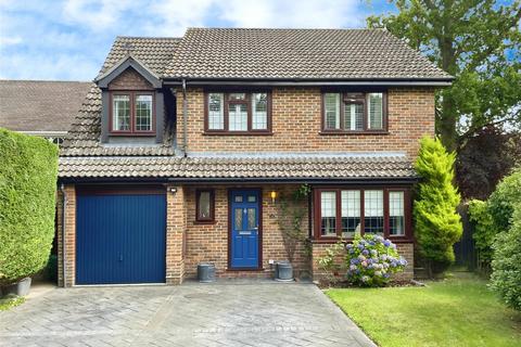 4 bedroom detached house for sale, Dauntless Road, Burghfield Common, Reading, Berkshire, RG7