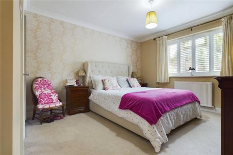 12 Dauntless Road, Burghfield Common, Reading, RG7 3NZ