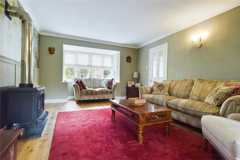 12 Dauntless Road, Burghfield Common, Reading, RG7 3NZ
