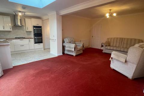 25 Avery Close, Lutterworth, LE17 4PX