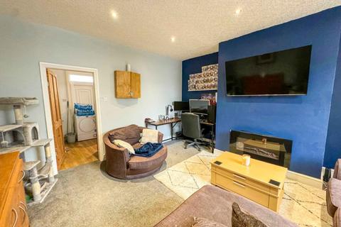 2 bedroom end of terrace house for sale, Thorn Bank, Bacup, Rossendale