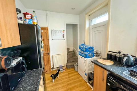 2 bedroom end of terrace house for sale, Thorn Bank, Bacup, Rossendale