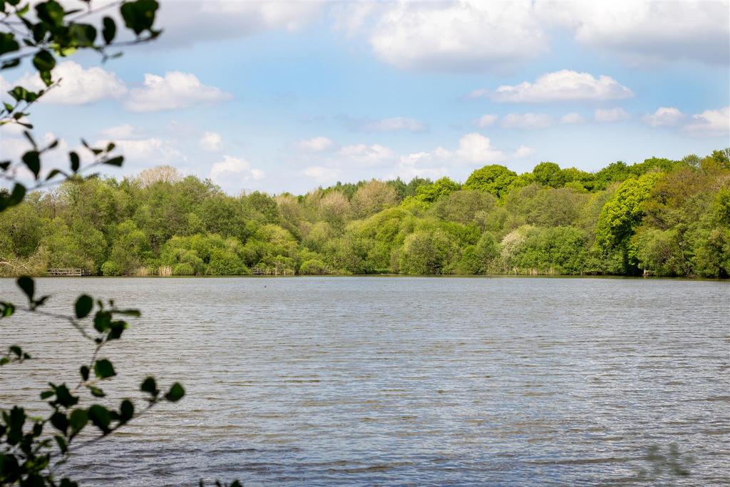Balcombe Lake