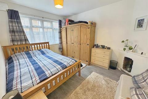 2 bedroom flat for sale, Dawlish Road, Leyton