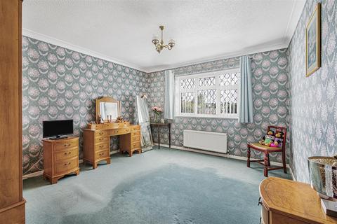 34 Lower Drive, Seaford, BN25 3AT