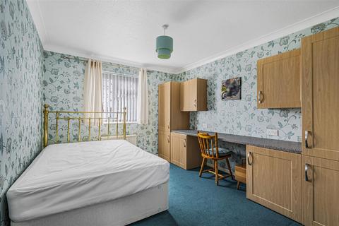 34 Lower Drive, Seaford, BN25 3AT