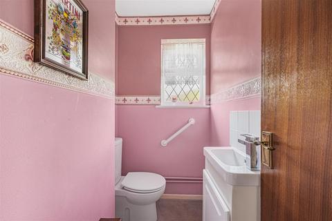 34 Lower Drive, Seaford, BN25 3AT
