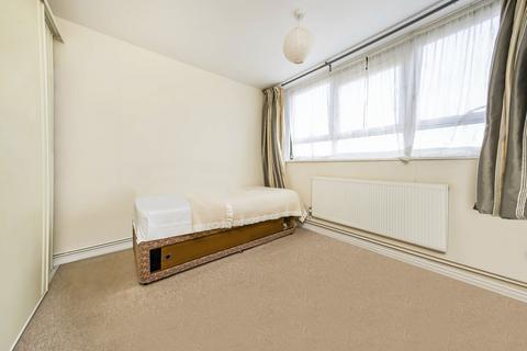 2 bedroom flat for sale, Keevil Drive, London, SW19 6TA