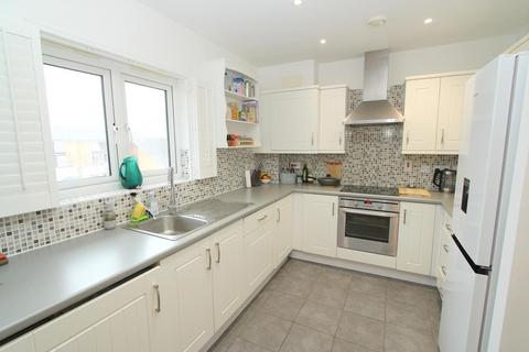 45 Hengist Way, Wallington, SM6 9BP